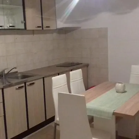 Sanja Appartement Gdinj